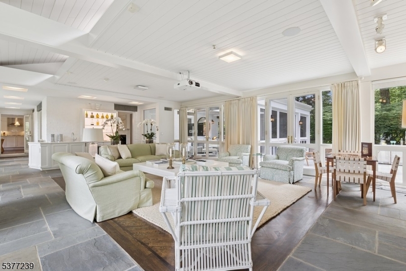 21 Hardwell Rd