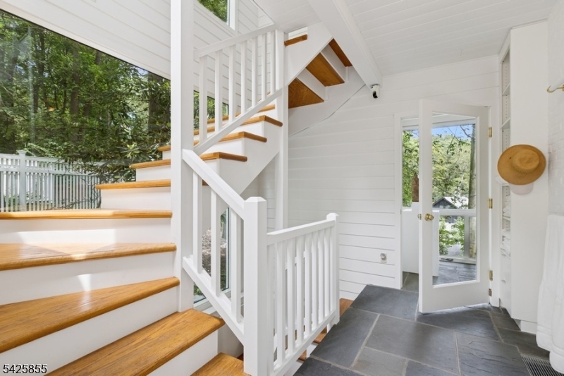 21 Hardwell Rd