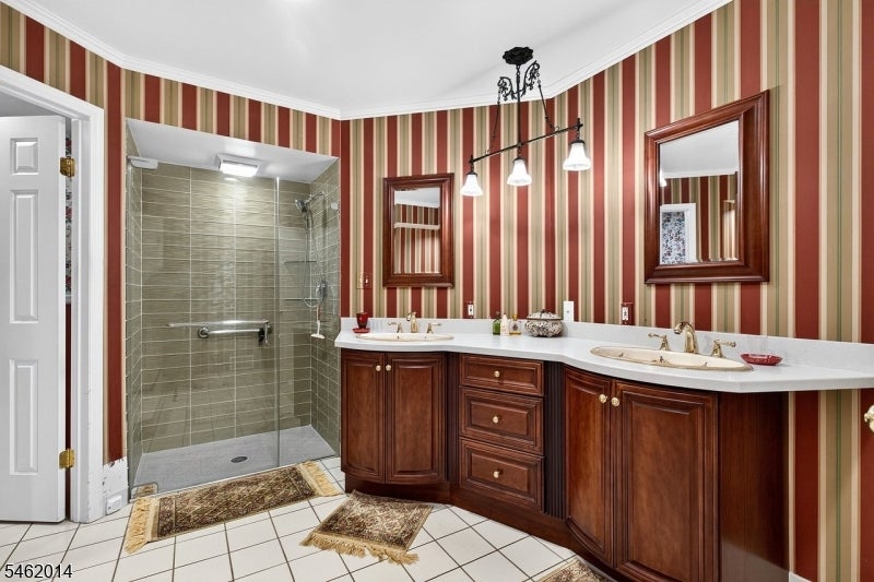 6 Palmer Ct