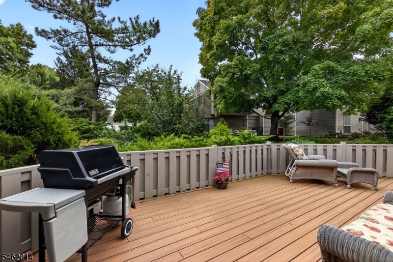 6 Palmer Ct