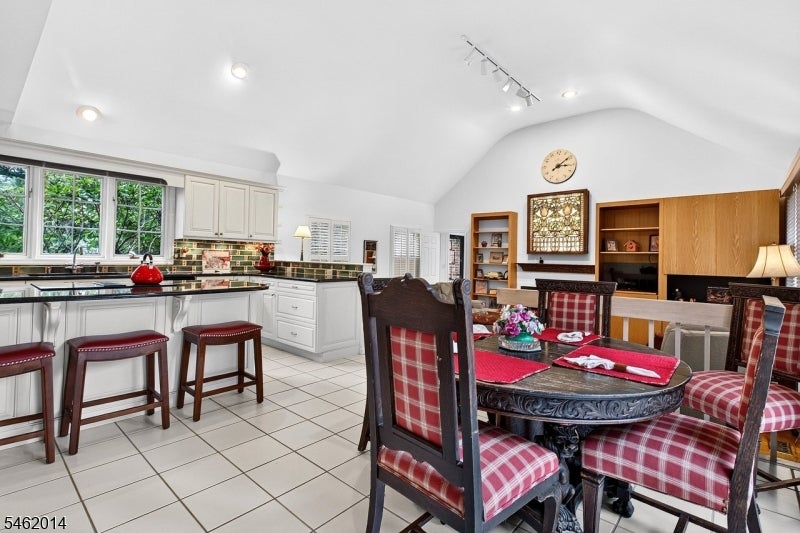 6 Palmer Ct