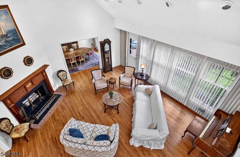 6 Palmer Ct