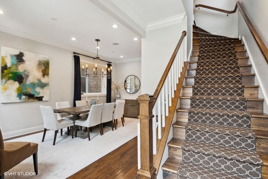 2021 W MOFFAT Street