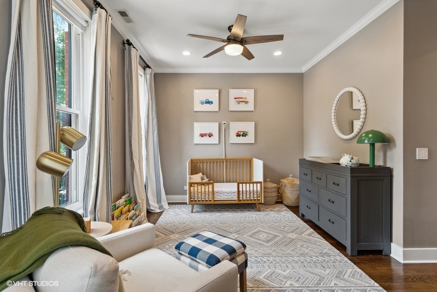 2021 W MOFFAT Street