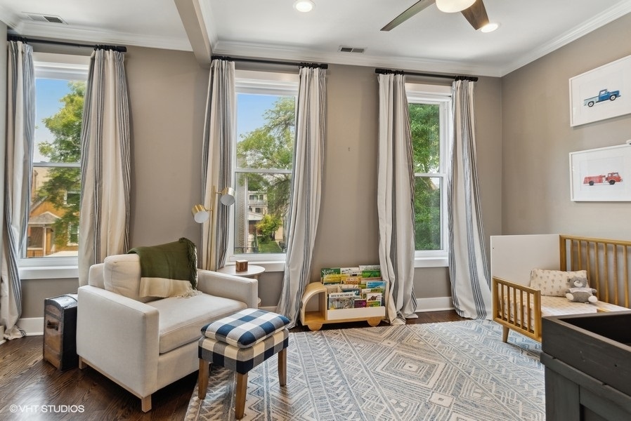 2021 W MOFFAT Street