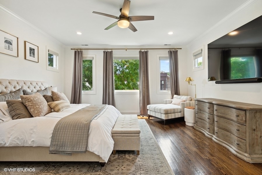 2021 W MOFFAT Street