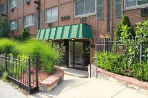 900 W FULLERTON Avenue Unit: 3D