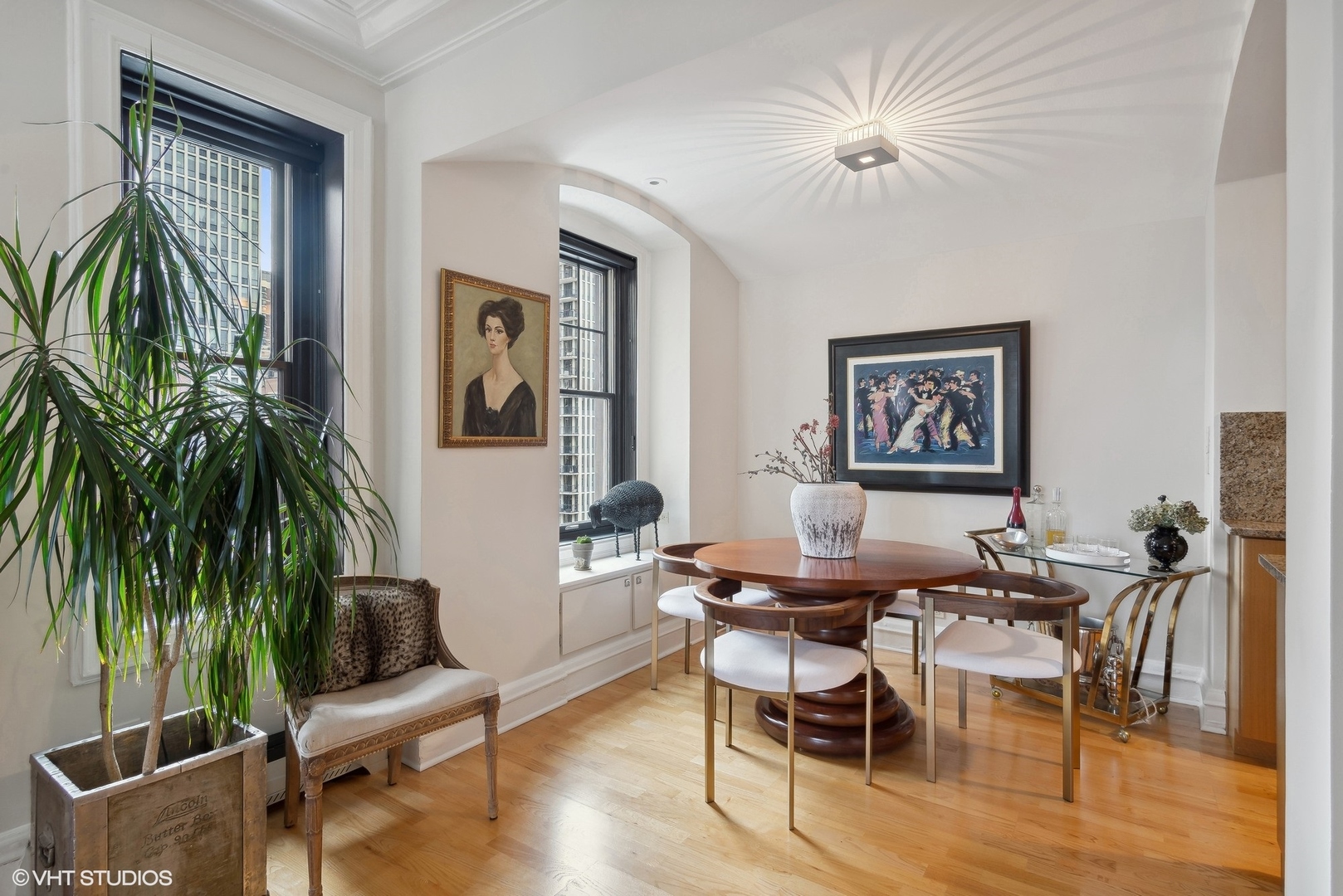 1255 N STATE Parkway Unit: 9J