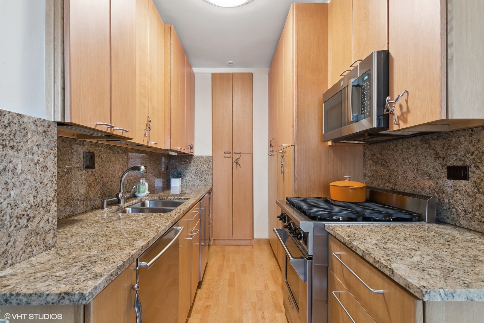 1255 N STATE Parkway Unit: 9J