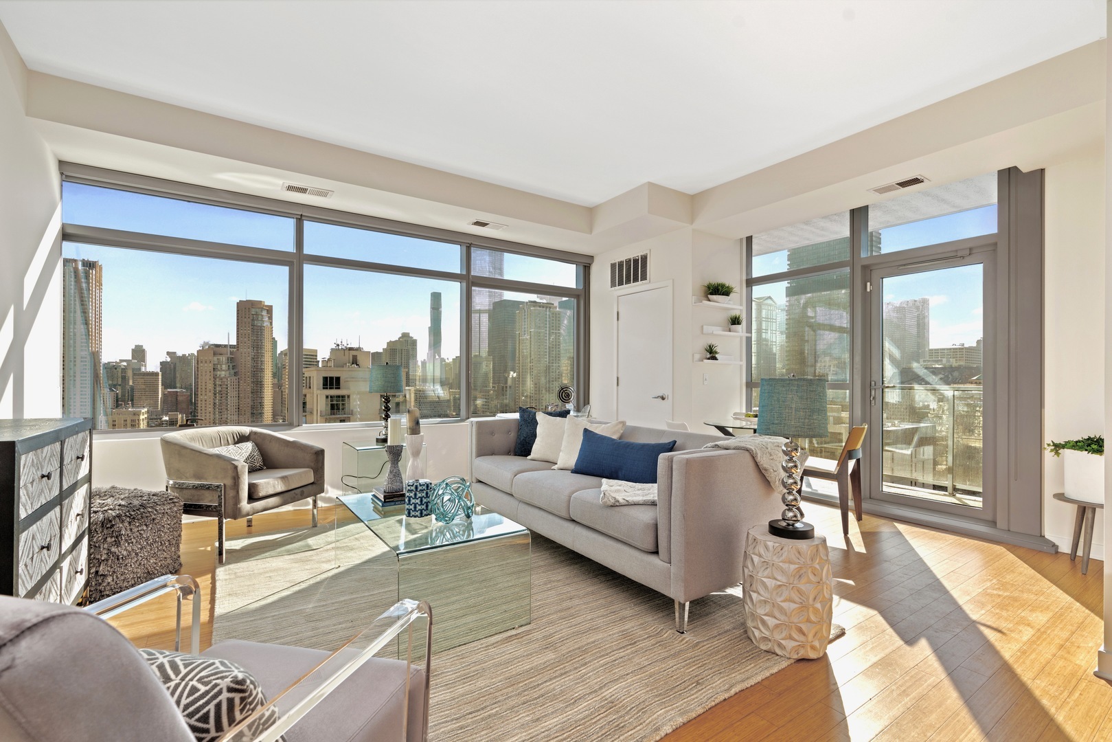 303 W Ohio Street Unit: 2903