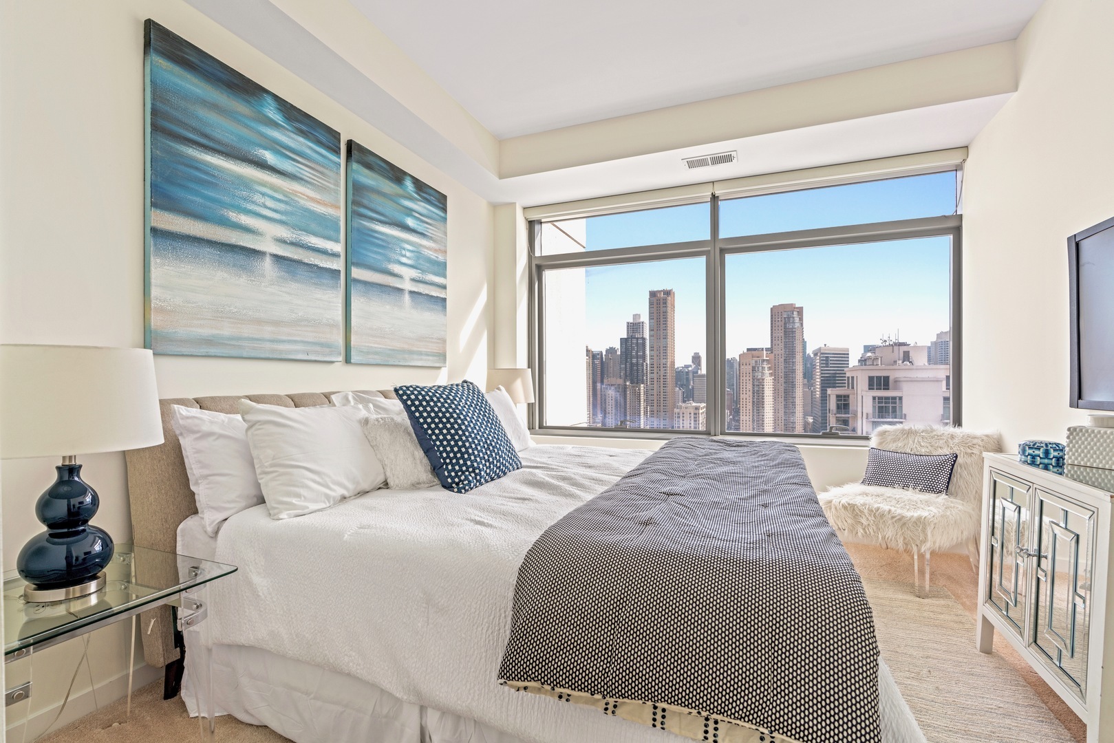 303 W Ohio Street Unit: 2903