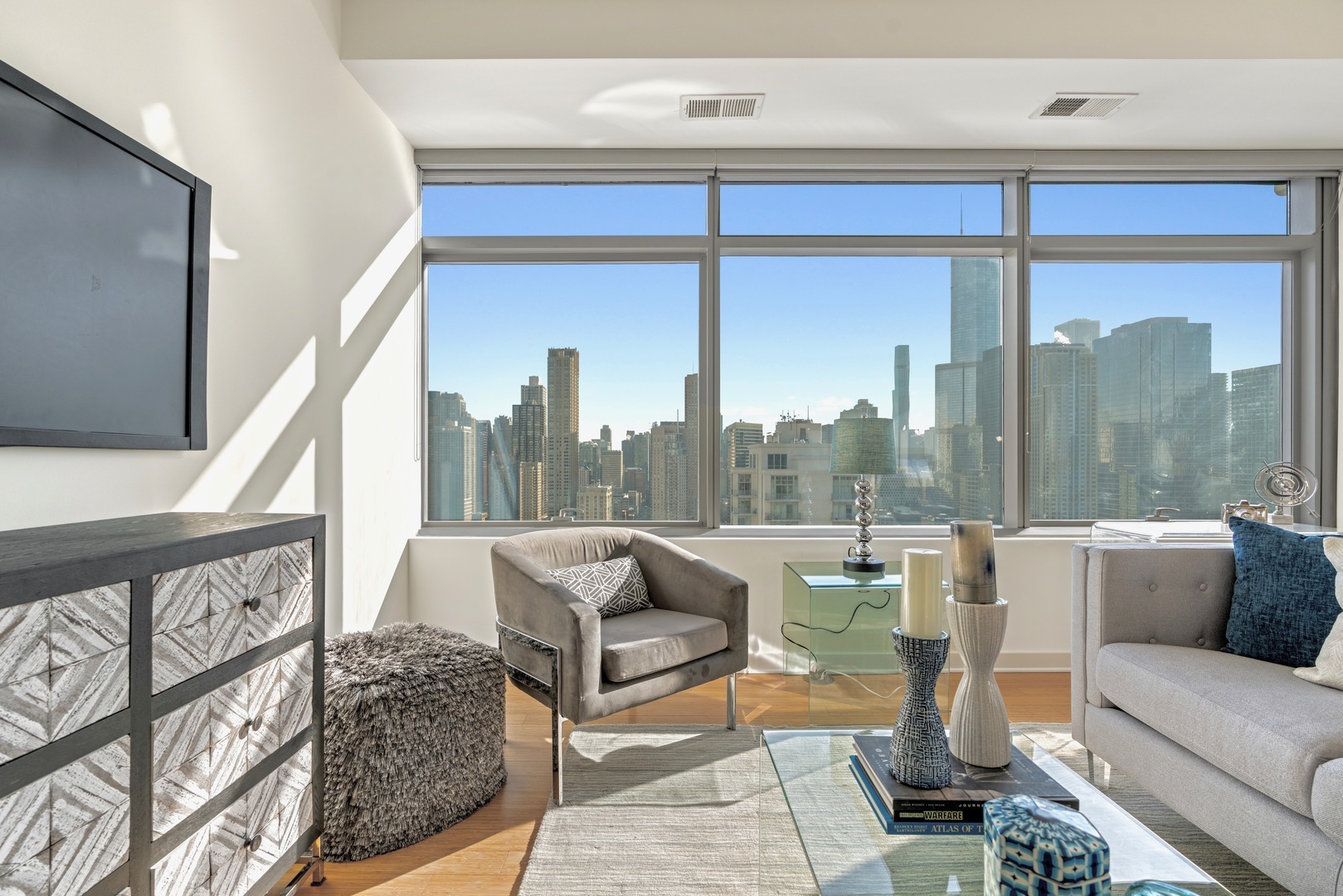 303 W Ohio Street Unit: 2903