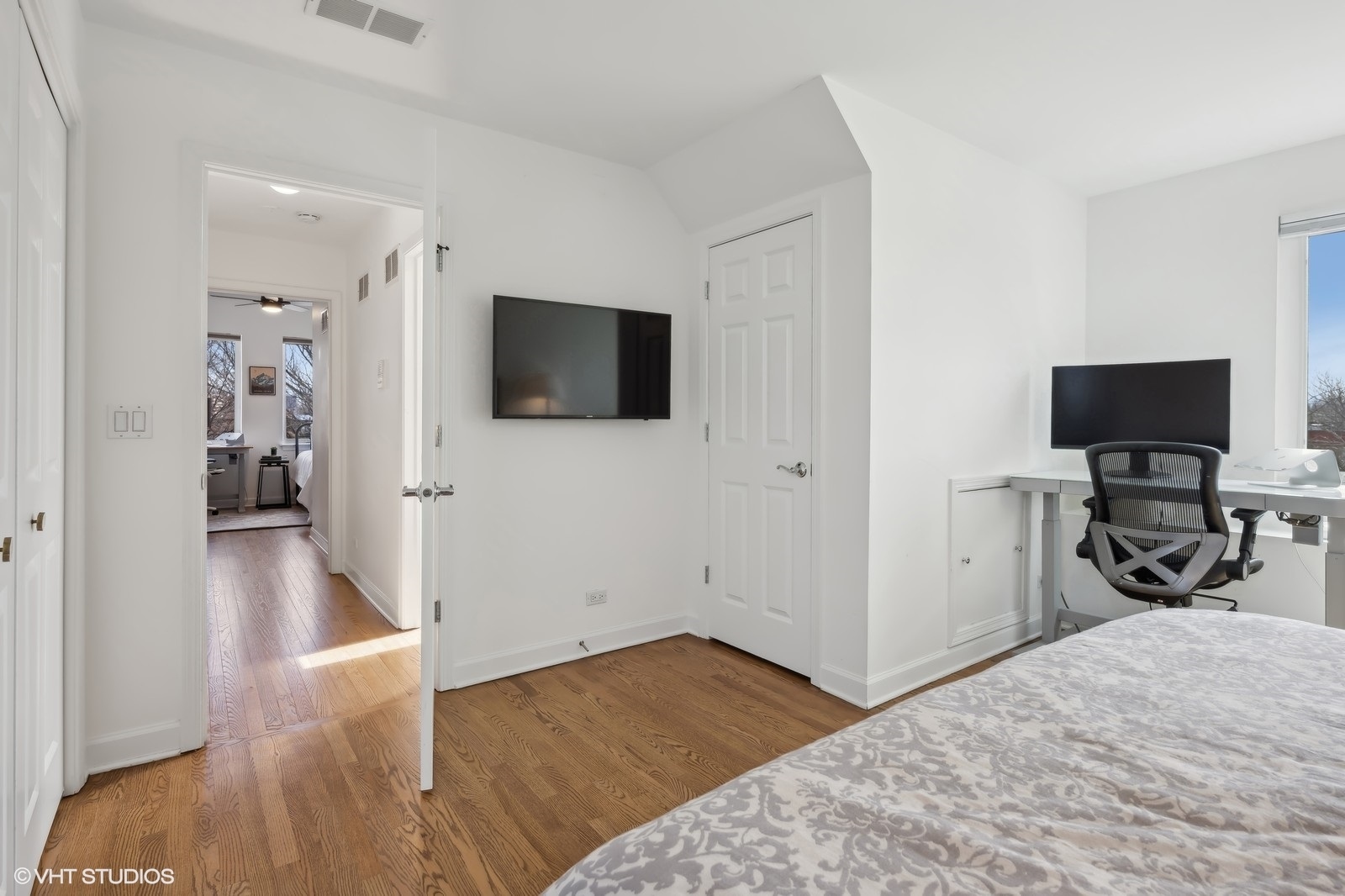 1712 N Wood Street Unit: 3E