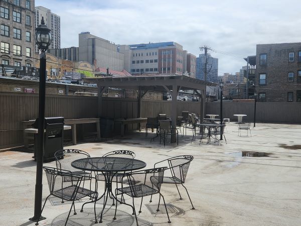 607 W Wrightwood Avenue Unit: 513