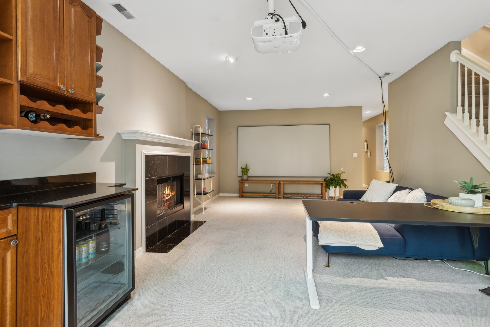 1411 N Mohawk Street Unit: 1