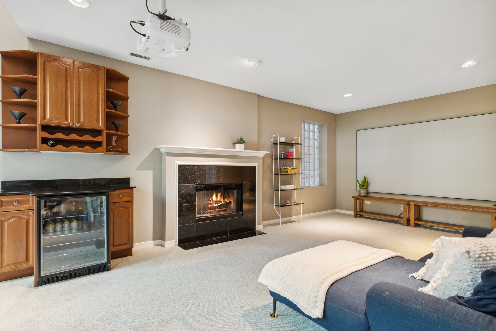 1411 N Mohawk Street Unit: 1