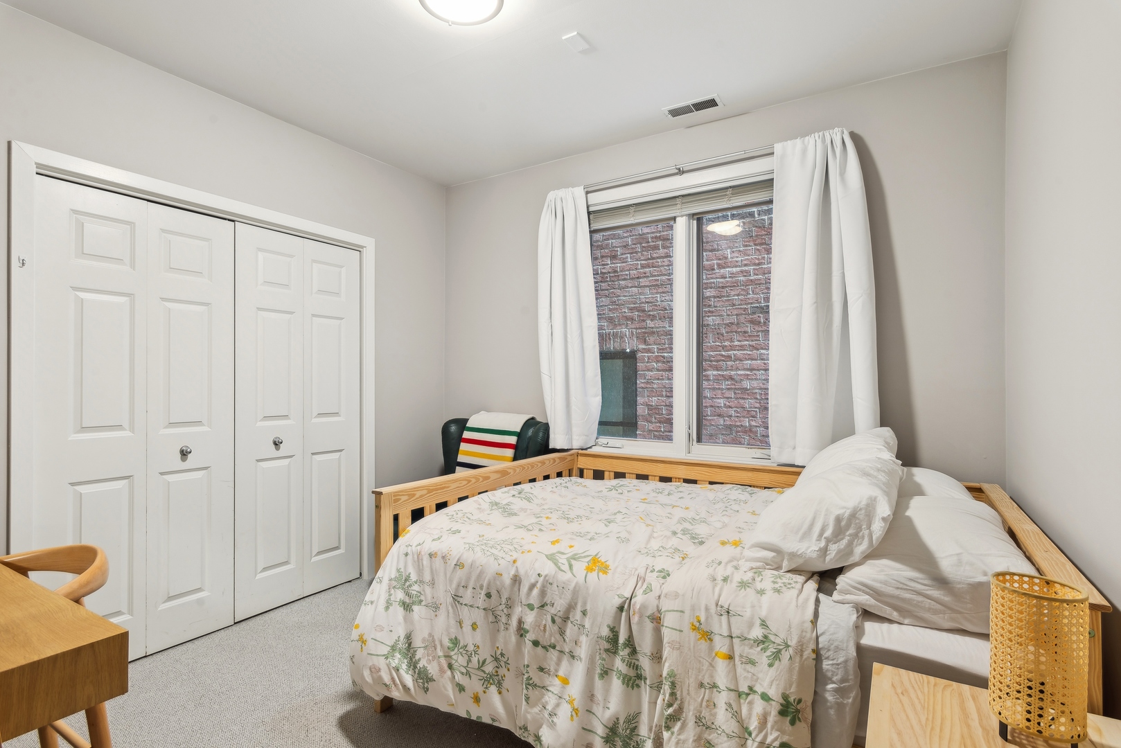 1411 N Mohawk Street Unit: 1