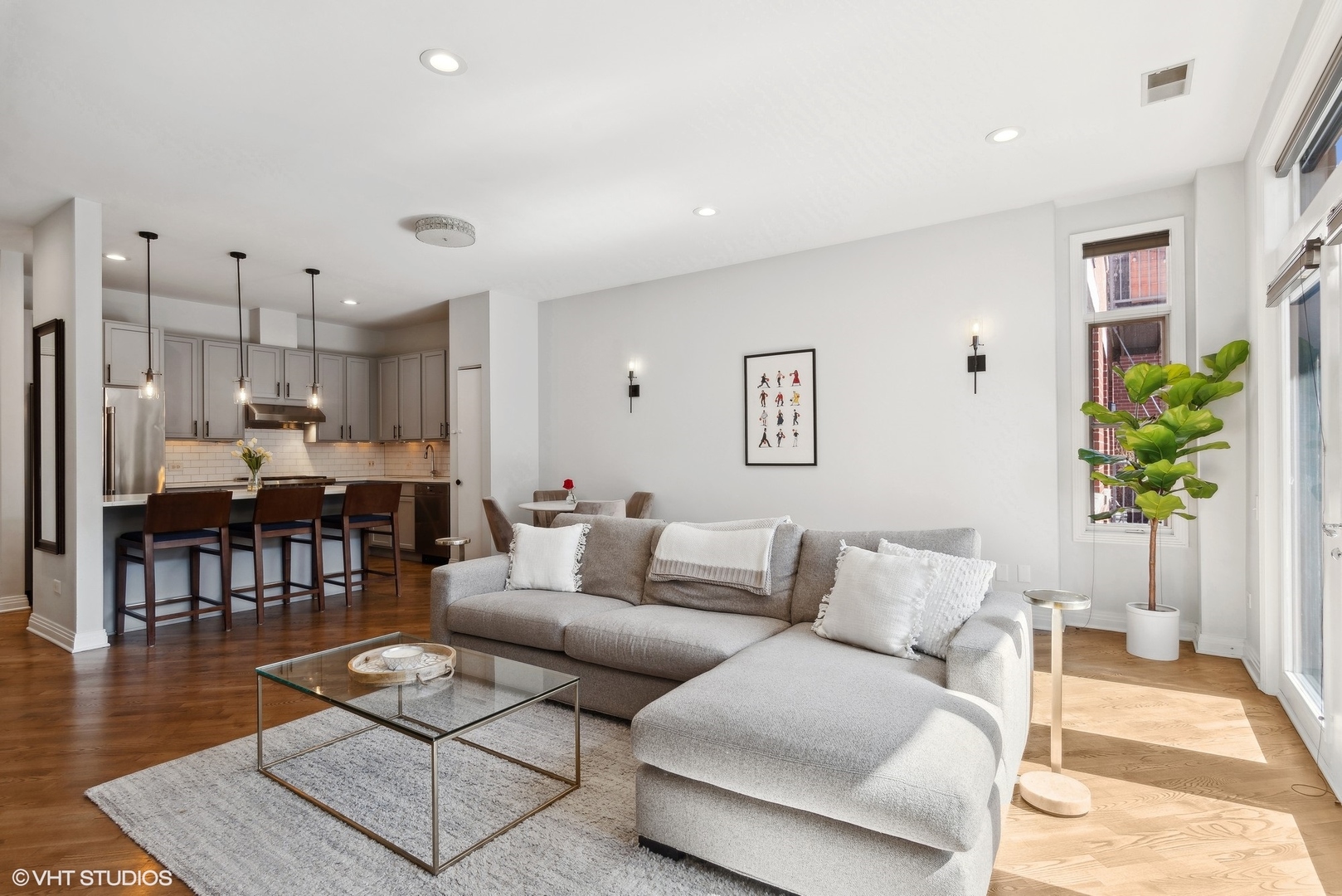 560 W Fulton Street Unit: 506