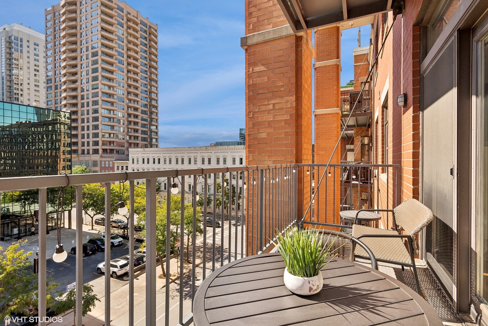 560 W Fulton Street Unit: 506