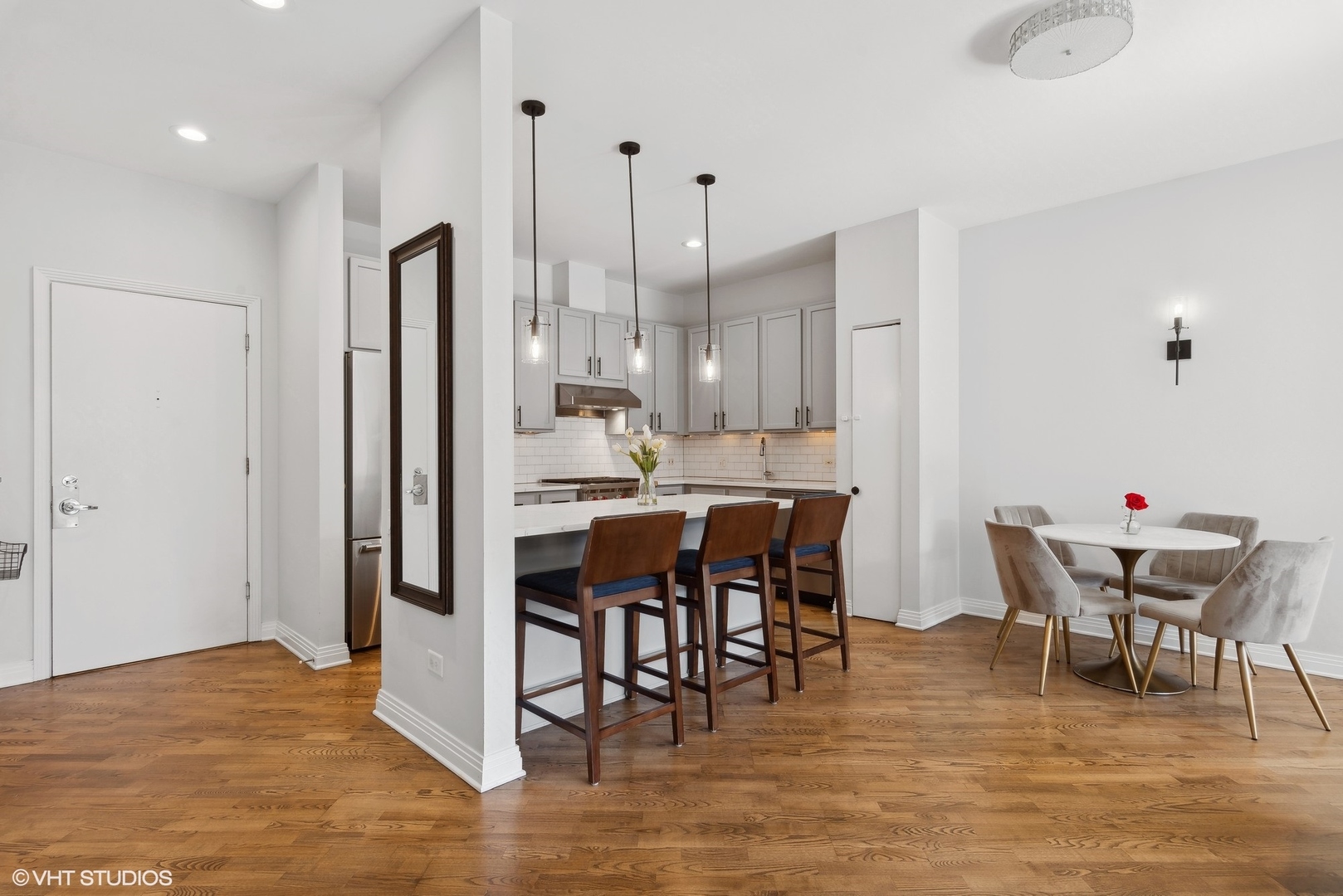 560 W Fulton Street Unit: 506