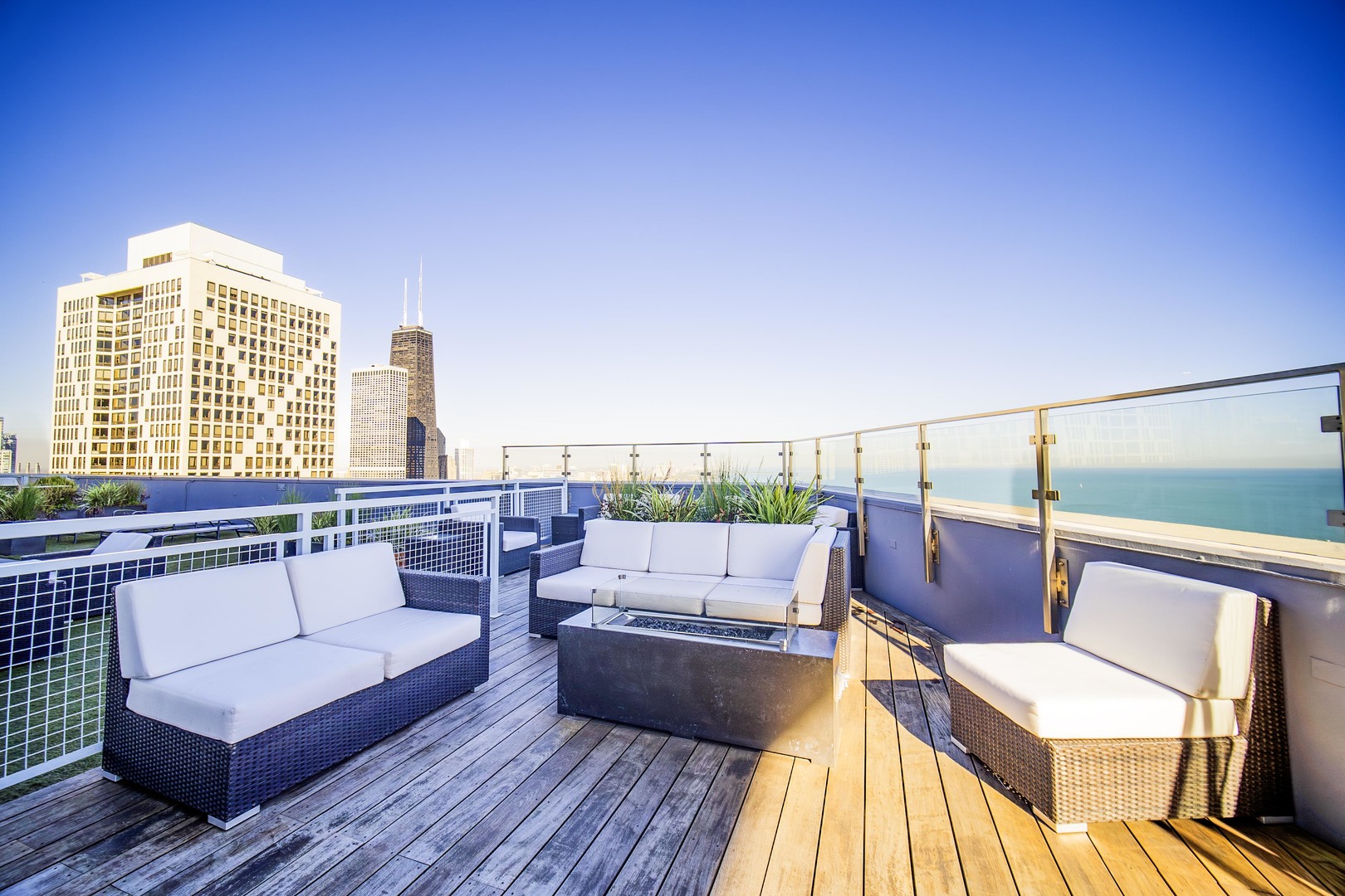 600 N Lake Shore Drive Unit: 3703