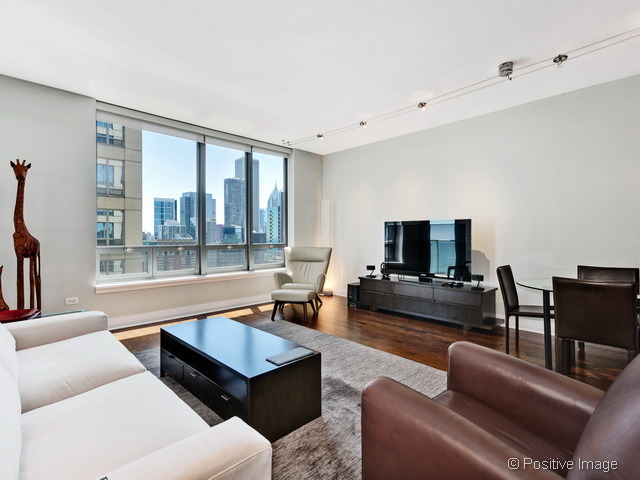 600 N Lake Shore Drive Unit: 3703