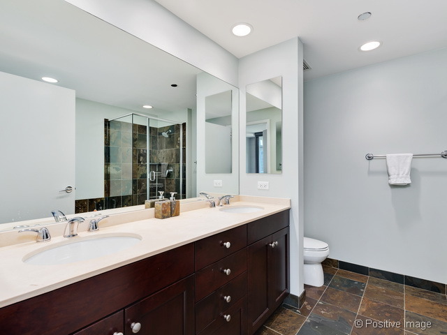 600 N Lake Shore Drive Unit: 3703