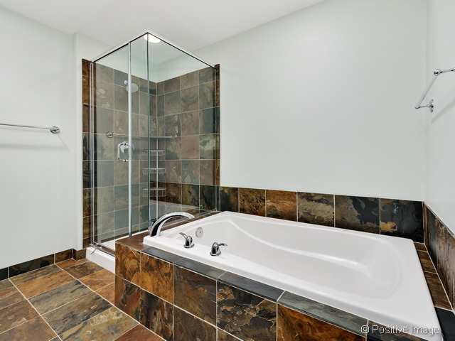 600 N Lake Shore Drive Unit: 3703
