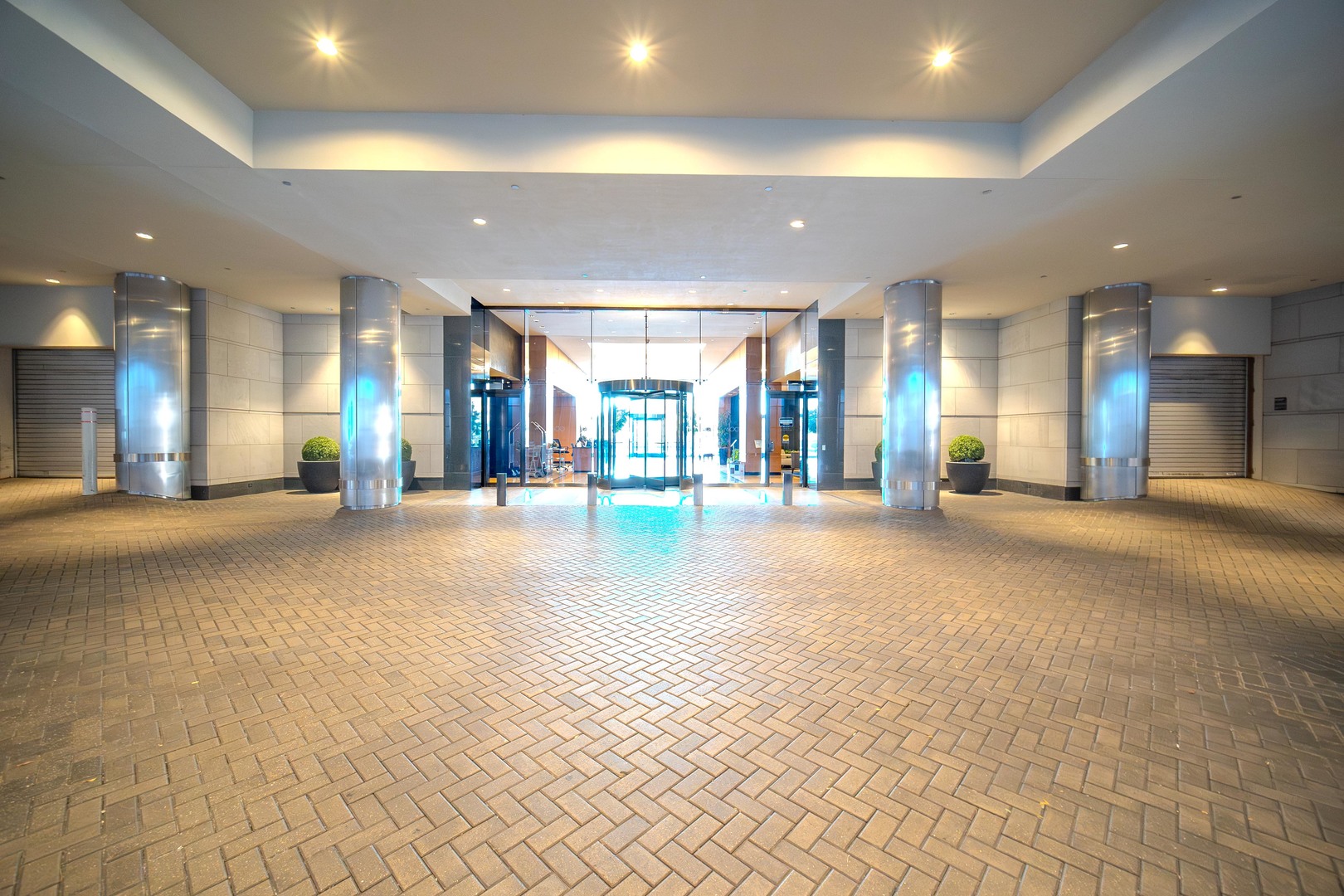 600 N Lake Shore Drive Unit: 3703