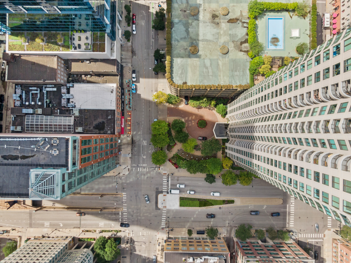 400 N LASALLE Street Unit: 1601