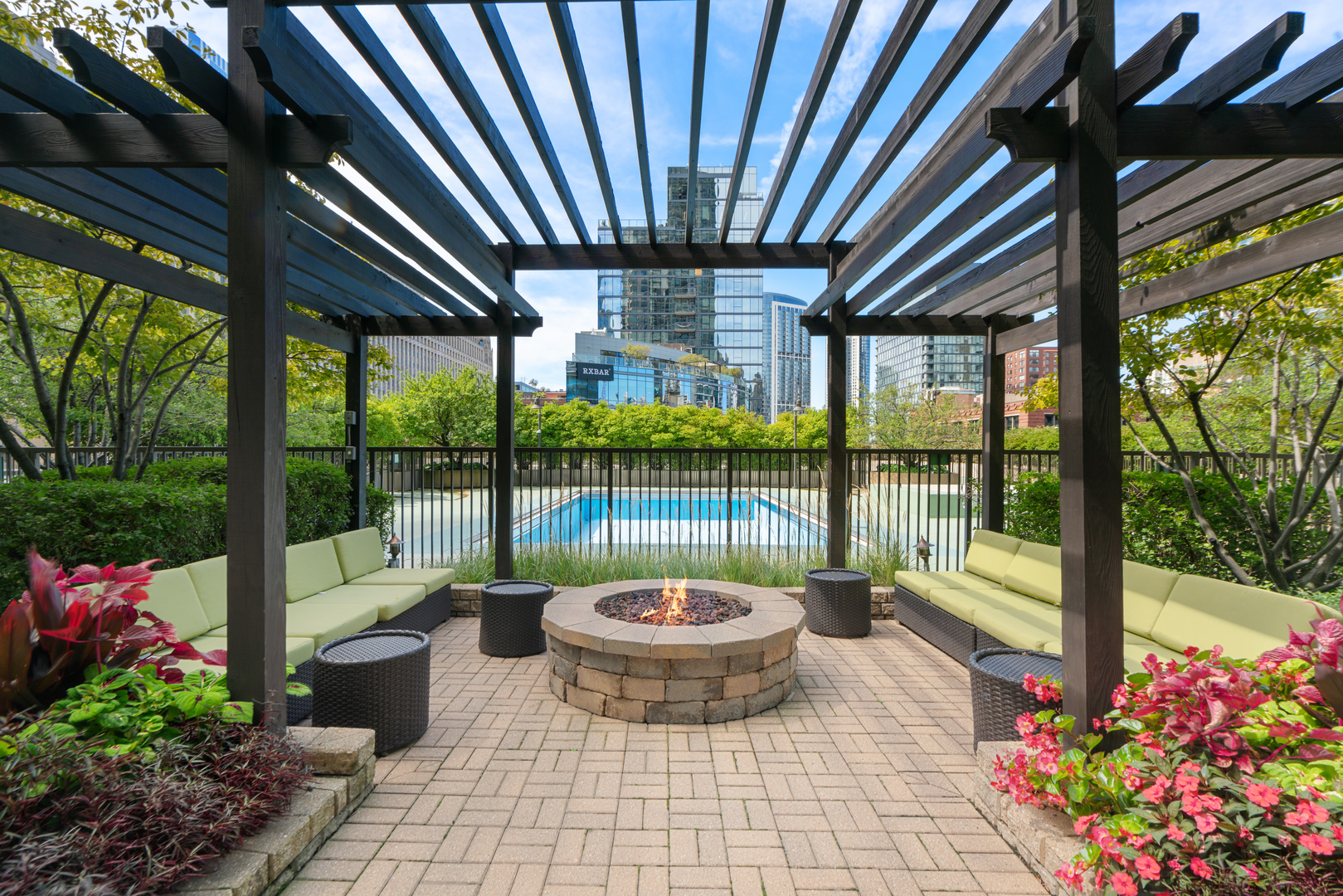 400 N LASALLE Street Unit: 1601