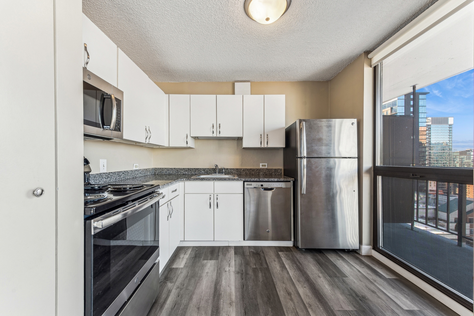 33 W Delaware Place Unit: 21K