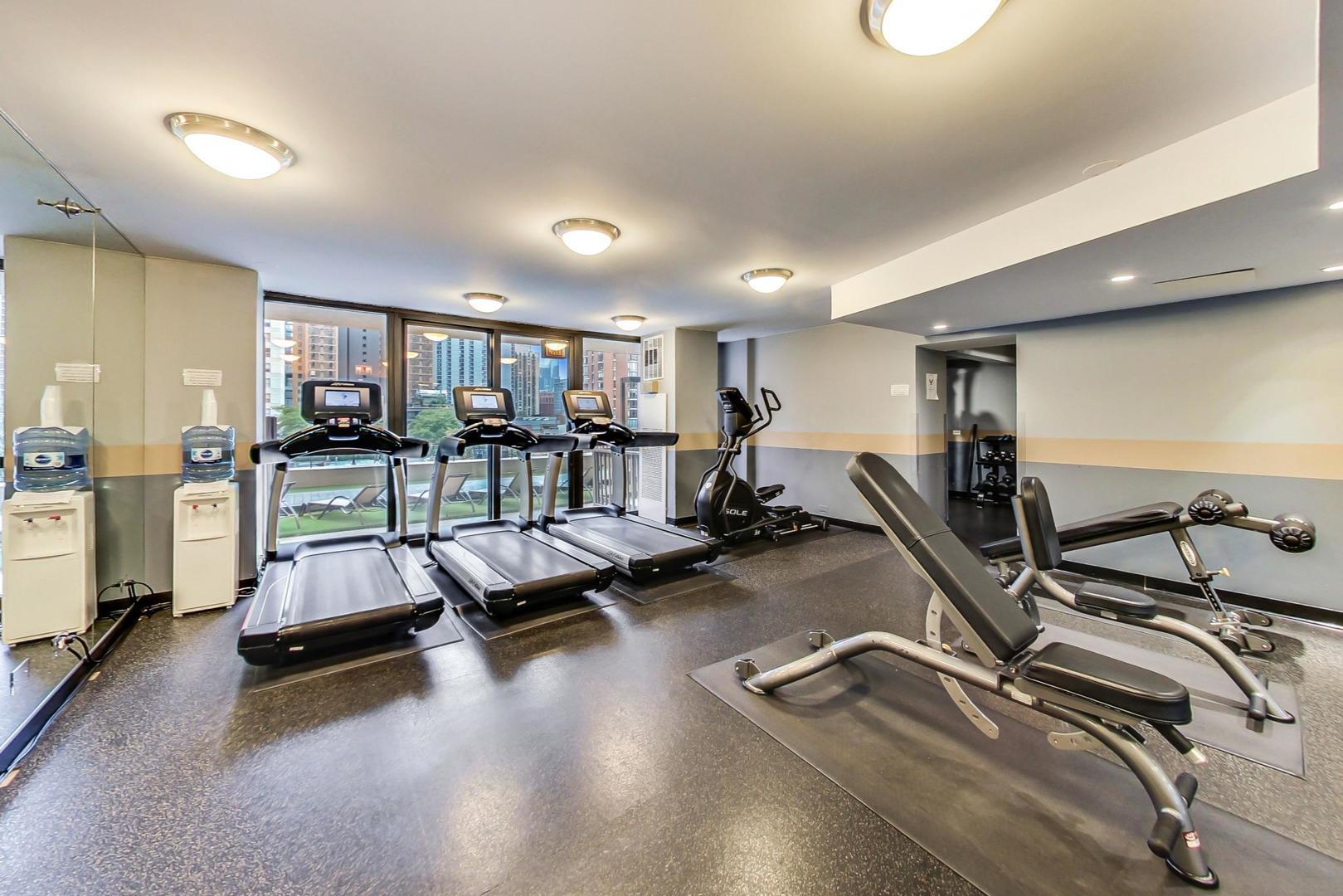 33 W Delaware Place Unit: 21K