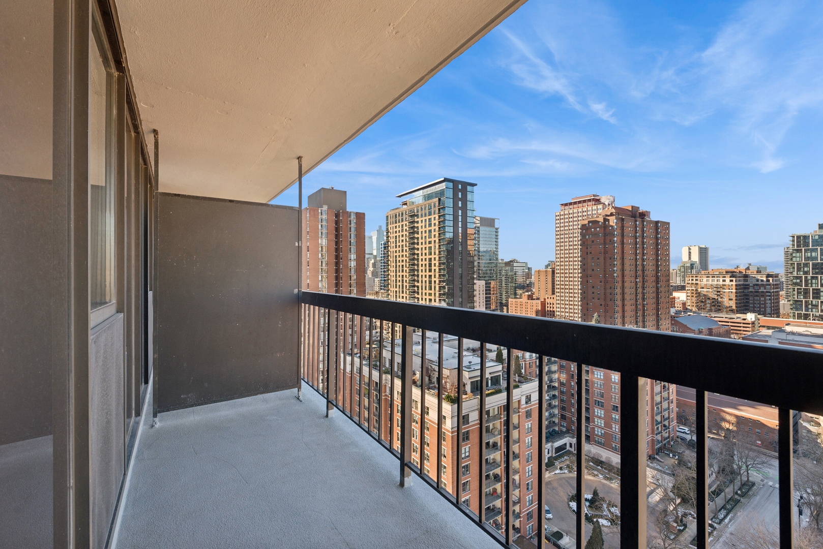 33 W Delaware Place Unit: 21K