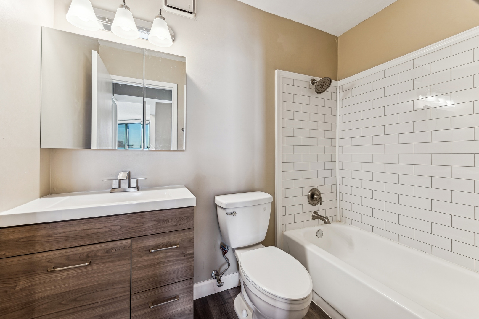 33 W Delaware Place Unit: 21K