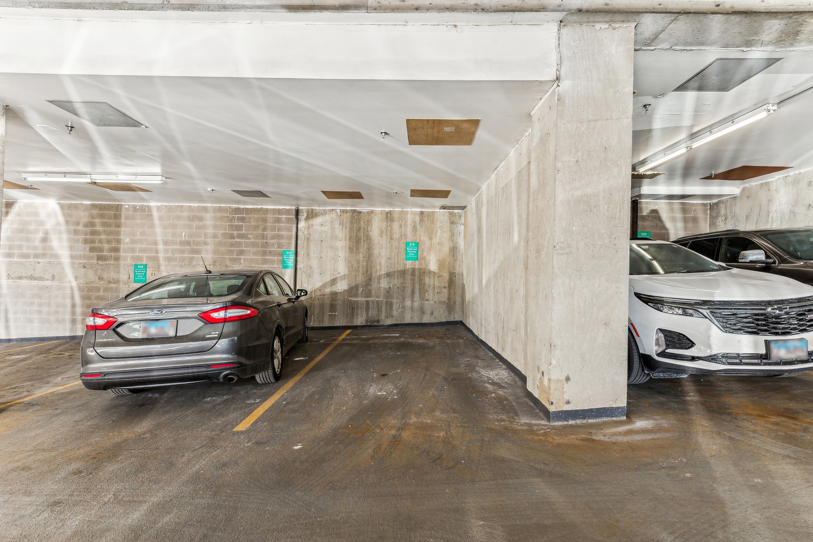 33 W Delaware Place Unit: 21K