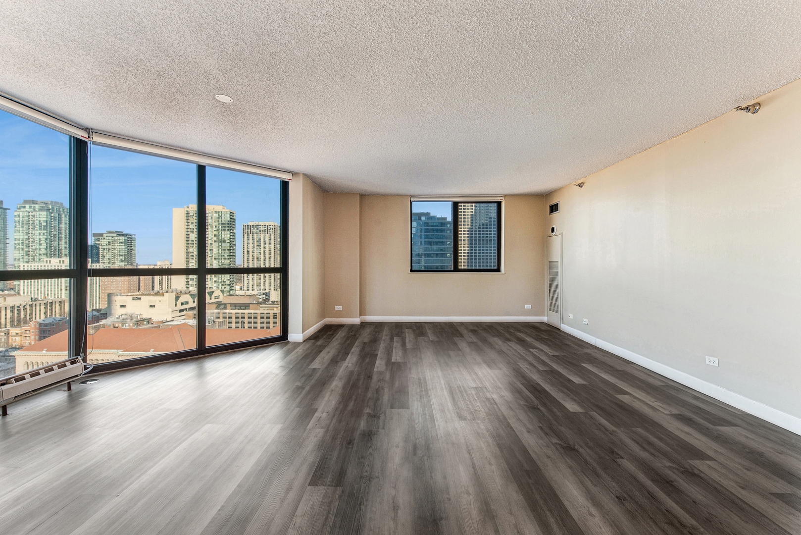 33 W Delaware Place Unit: 21K
