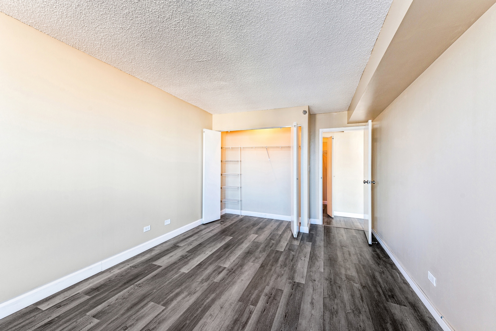 33 W Delaware Place Unit: 21K