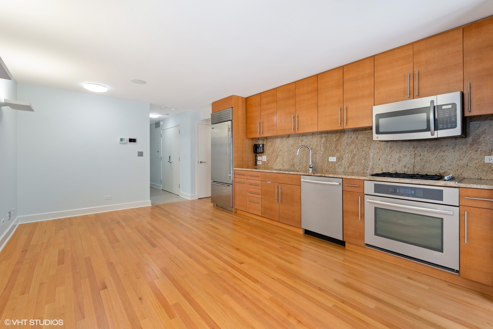 2734 N LINCOLN Avenue Unit: 2