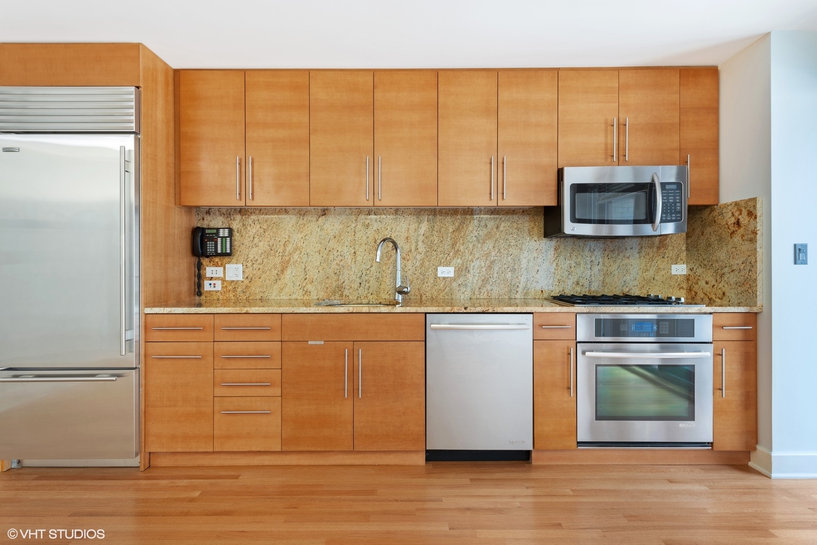 2734 N LINCOLN Avenue Unit: 2