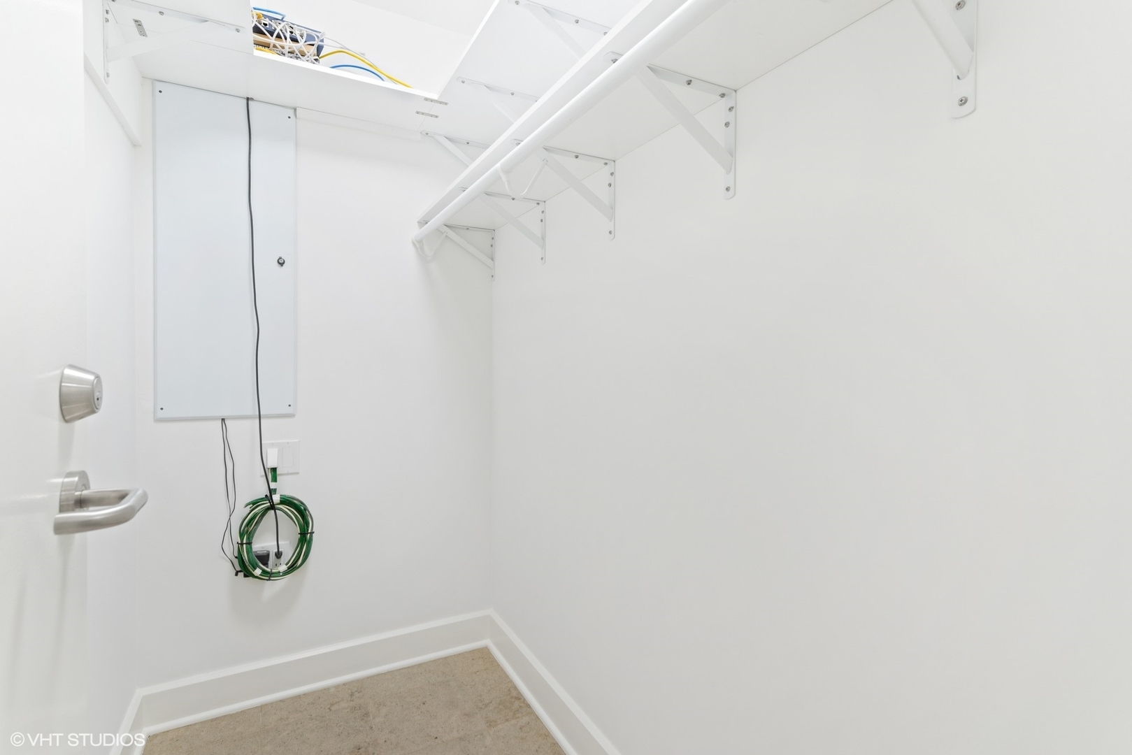 2734 N LINCOLN Avenue Unit: 2