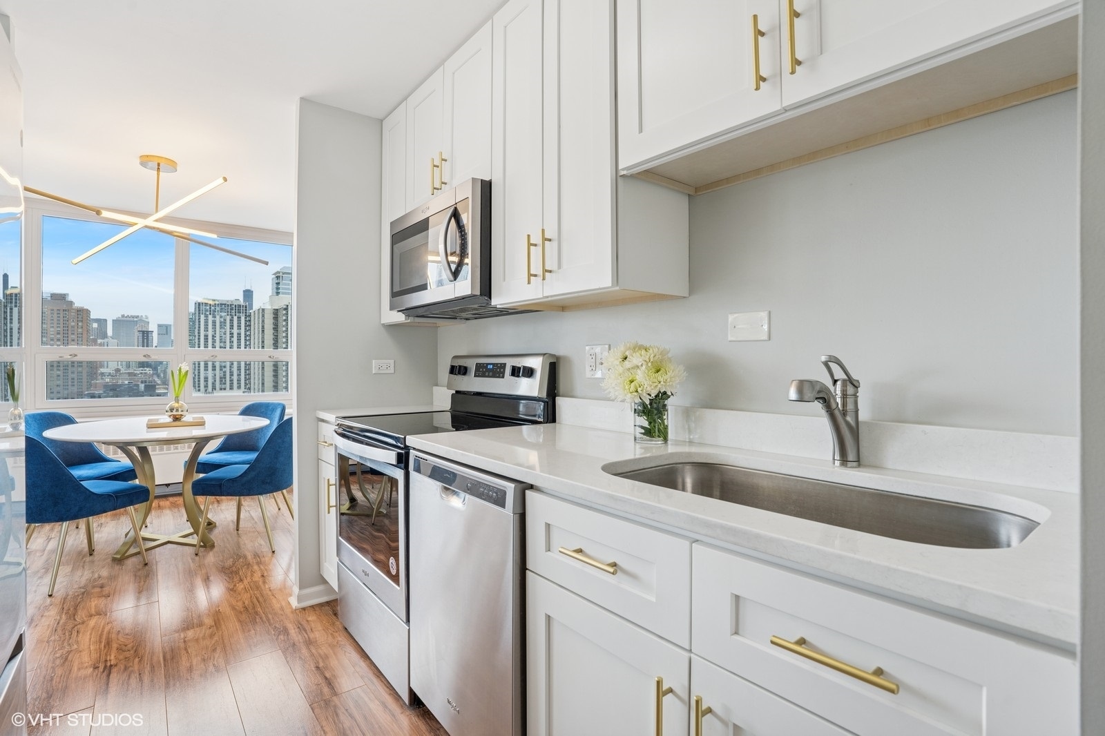 88 W Schiller Street Unit: 1906