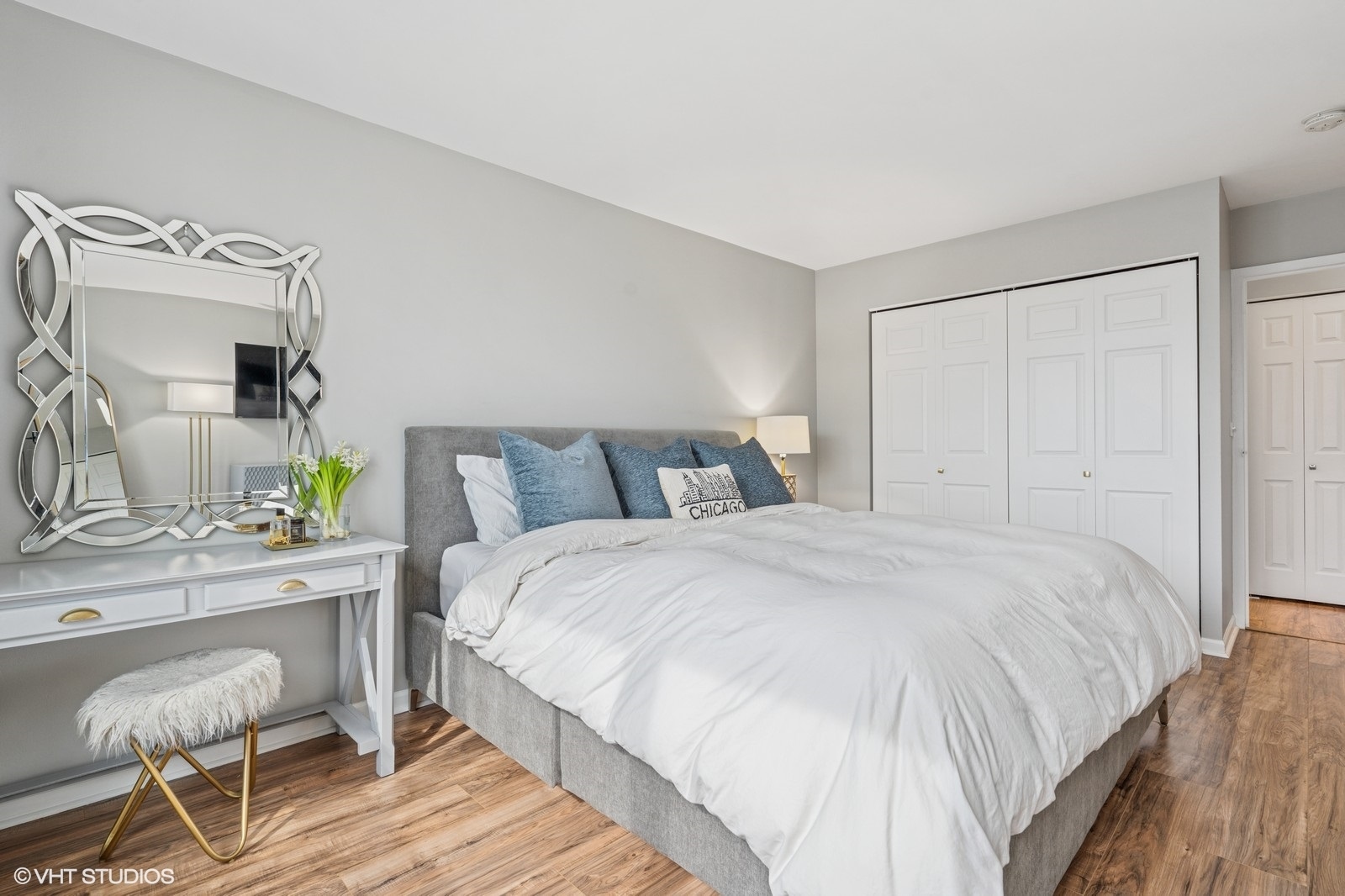 88 W Schiller Street Unit: 1906