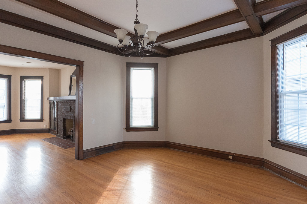 1440 W ADDISON Street Unit: 2