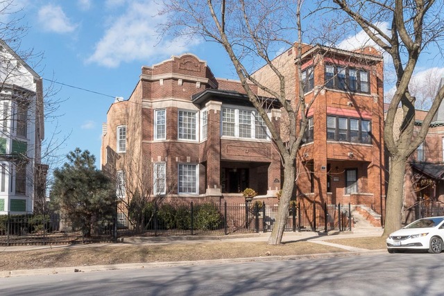 1440 W ADDISON Street Unit: 2