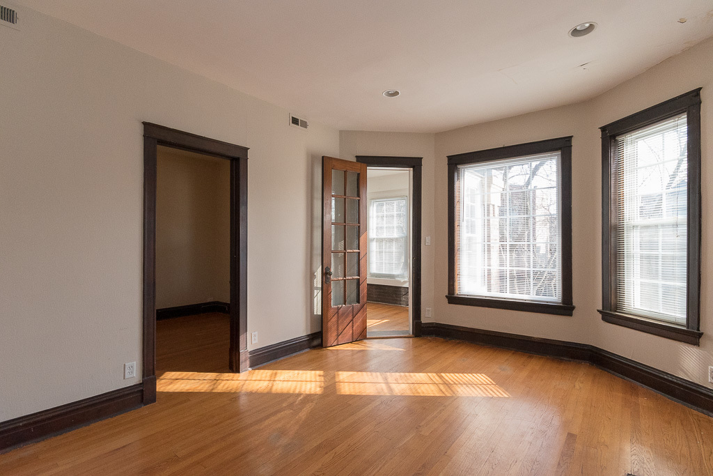 1440 W ADDISON Street Unit: 2