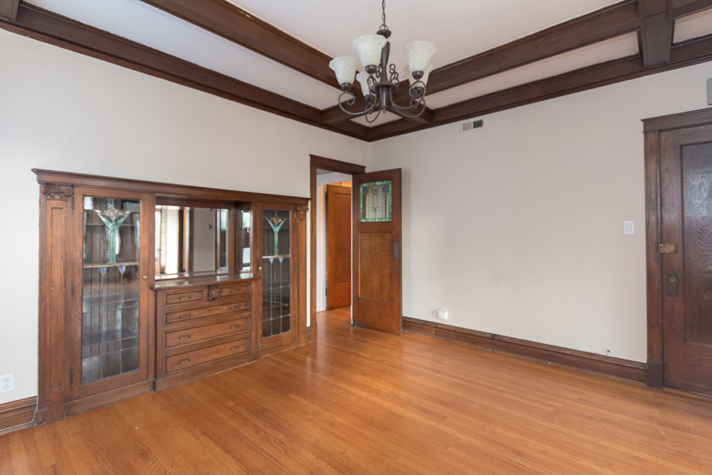 1440 W ADDISON Street Unit: 2