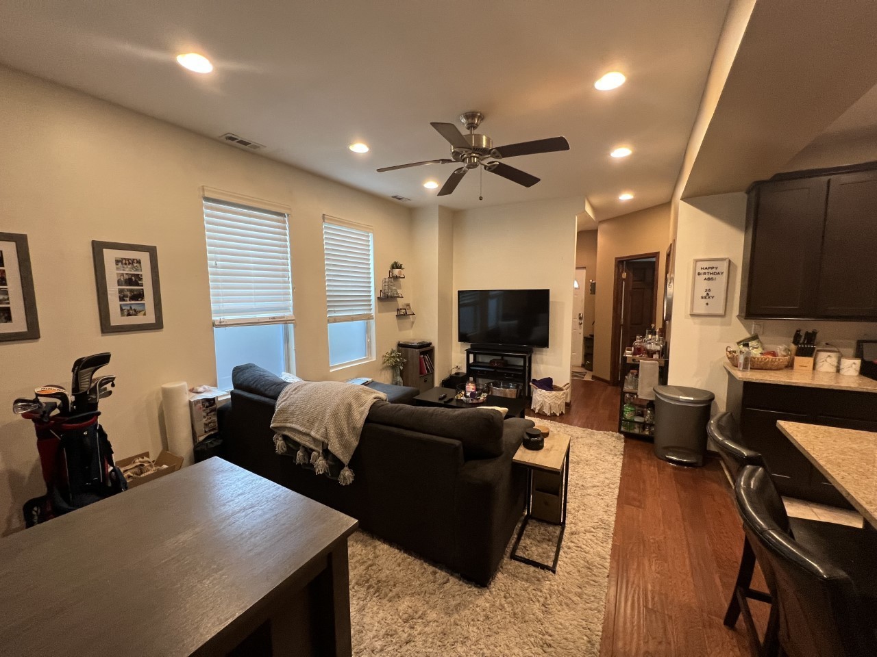 3327 N Hamilton Avenue Unit: 2R