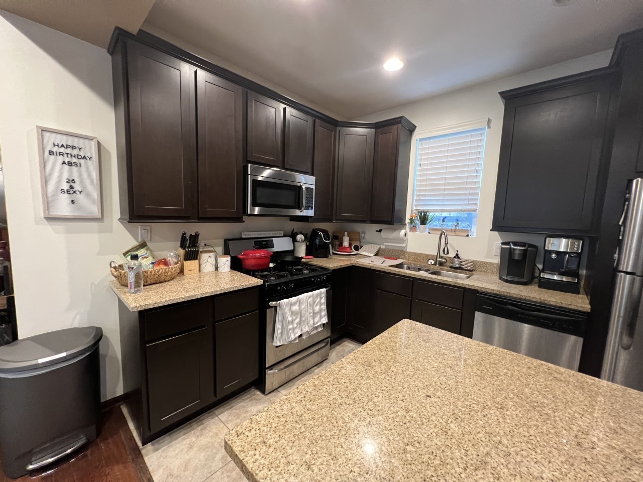 3327 N Hamilton Avenue Unit: 2R