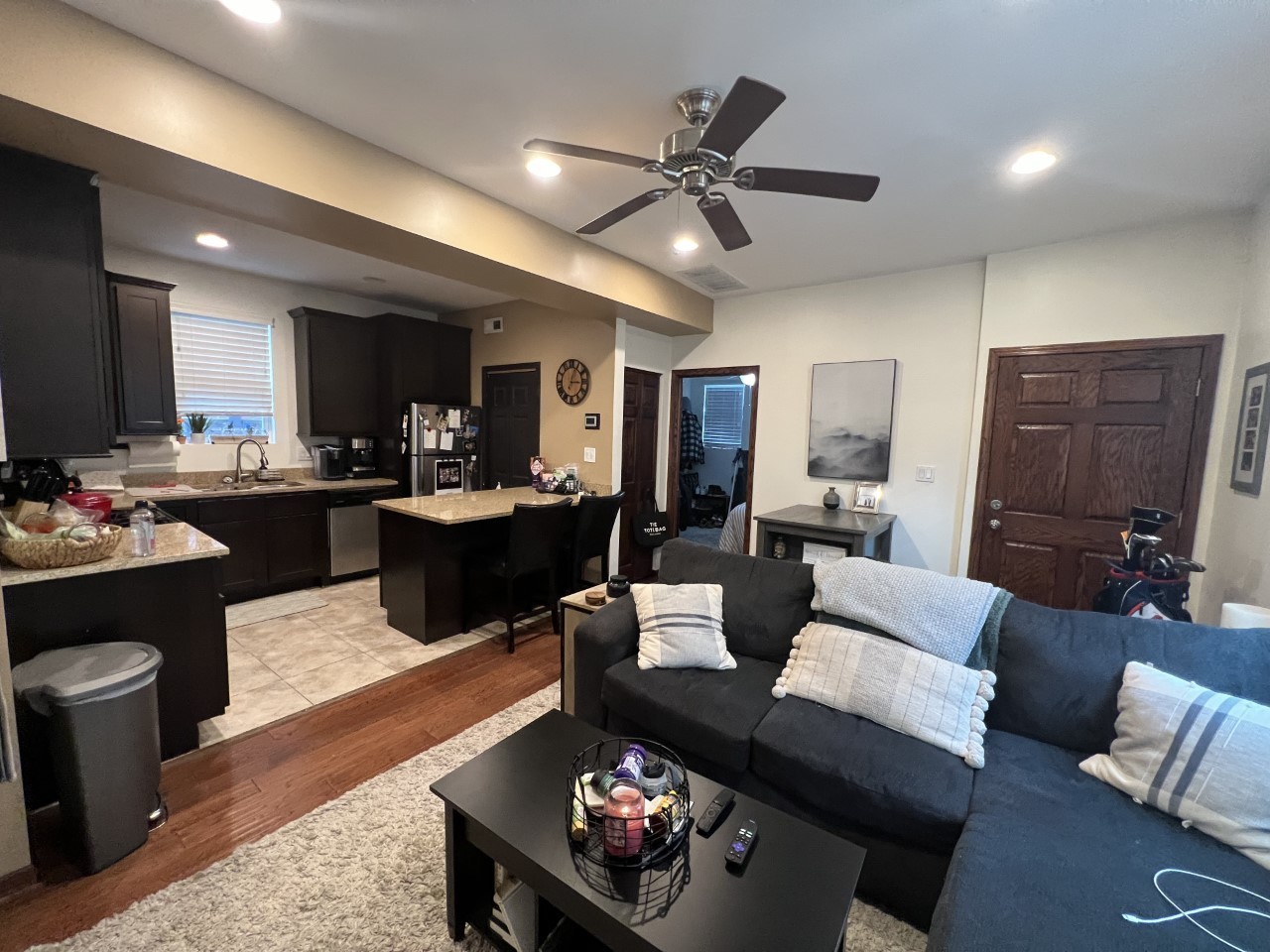 3327 N Hamilton Avenue Unit: 2R